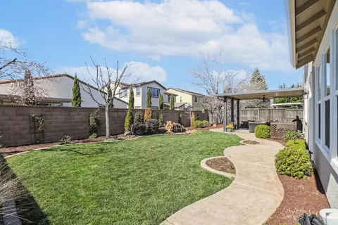 Exterior - 2157 Red Setter Rd, Rocklin, CA 95765 photo 7 of 21