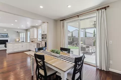 Dining - 2157 Red Setter Rd, Rocklin, CA 95765 photo 5 of 6
