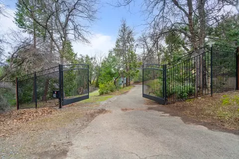 7027 Cambria Ct, Placerville, CA 95667 photo 2