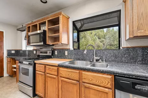 7027 Cambria Ct, Placerville, CA 95667 photo 4