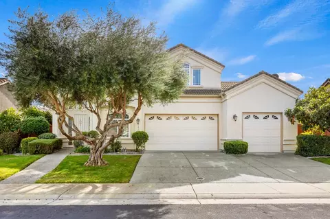 8469 Saint Arvant Ct, Elk Grove, CA 95624