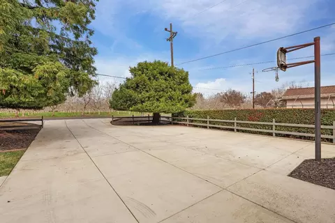 17100 E Front St, Linden, CA 95236 photo 8