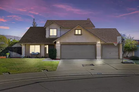 Exterior - 932 Spring Brook Ct, Modesto, CA 95351 photo 2 of 8