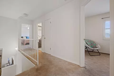 Entry Way - 932 Spring Brook Ct, Modesto, CA 95351 photo 7 of 9