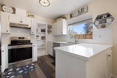 Kitchen - 932 Spring Brook Ct, Modesto, CA 95351 photo 2 of 3