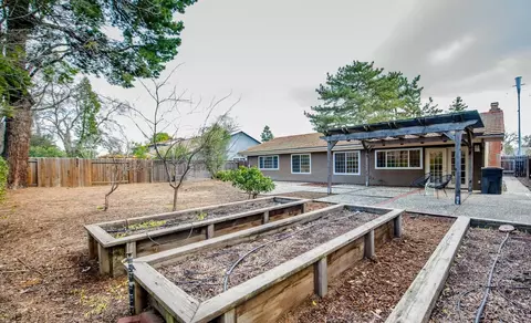 Exterior - 4109 Vista Way, Davis, CA 95618 photo 6 of 18