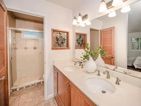 Bath - 4109 Vista Way, Davis, CA 95618 photo 3 of 7