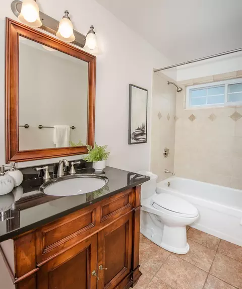 Bath - 4109 Vista Way, Davis, CA 95618 photo 6 of 7