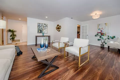 Living - 4109 Vista Way, Davis, CA 95618 photo 6 of 9
