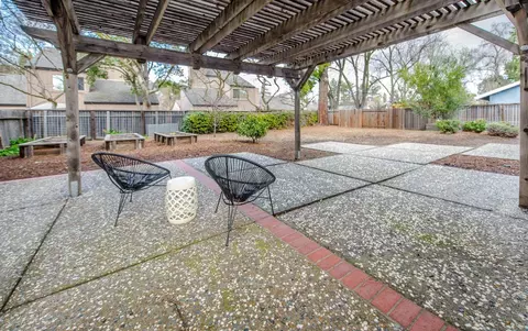 Exterior - 4109 Vista Way, Davis, CA 95618 photo 12 of 18
