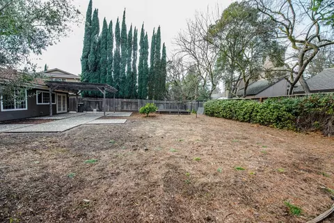 Exterior - 4109 Vista Way, Davis, CA 95618 photo 17 of 18
