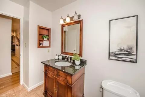 Bath - 4109 Vista Way, Davis, CA 95618 photo 4 of 7