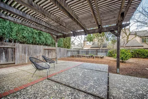 Exterior - 4109 Vista Way, Davis, CA 95618 photo 13 of 18