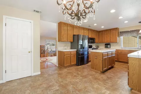 8524 Sutter Creek Way, Antelope, CA 95843 photo 11