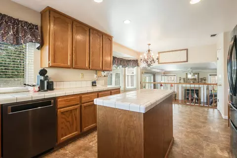 8524 Sutter Creek Way, Antelope, CA 95843 photo 18