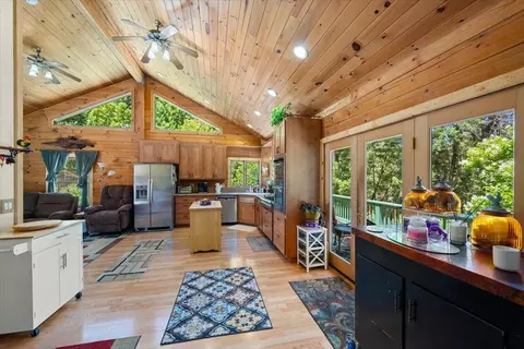 Entry Way - 3065 Oregon Trail Rd, Georgetown, CA 95634 photo 3 of 5