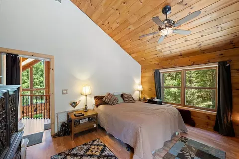 Bedroom - 3065 Oregon Trail Rd, Georgetown, CA 95634 photo 4 of 5