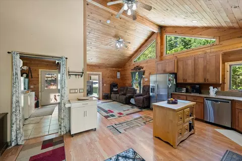 Entry Way - 3065 Oregon Trail Rd, Georgetown, CA 95634 photo 4 of 5