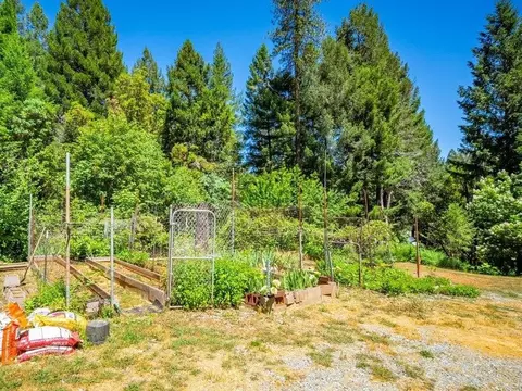 Exterior - 3065 Oregon Trail Rd, Georgetown, CA 95634 photo 9 of 37
