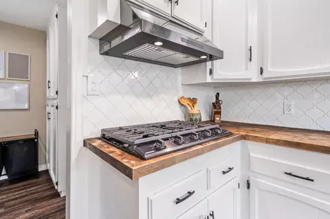 Kitchen - 212 N Walnut Ave, Ripon, CA 95366 photo 7 of 7