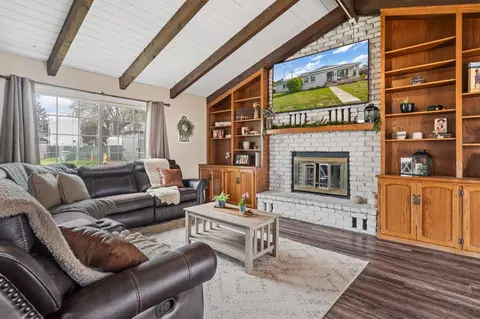 Living - 212 N Walnut Ave, Ripon, CA 95366 photo 2 of 3