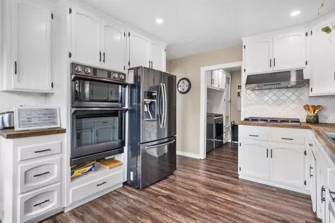 Kitchen - 212 N Walnut Ave, Ripon, CA 95366 photo 3 of 7