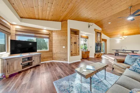 Living - 2690 Willow Creek Trl, Cool, CA 95614 photo 5 of 5