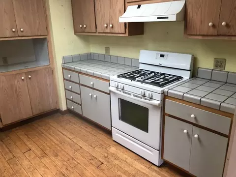Kitchen - 22532 Longeway Rd, Sonora, CA 95370 photo 3 of 3