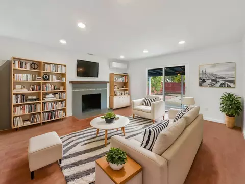 1812 Palm Pl, Davis, CA 95618 photo 2