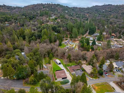 16537 Creekside Dr, Sonora, CA 95370 photo 3
