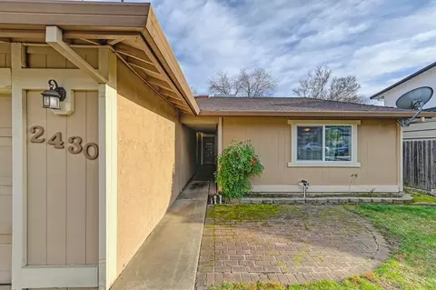 2430 Pinnacles Dr, Rocklin, CA 95677 photo 3