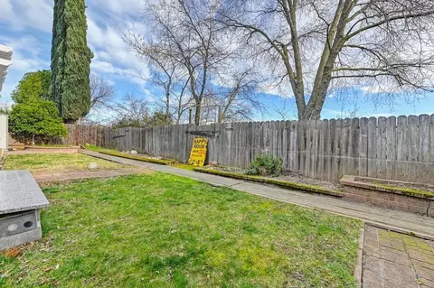 2430 Pinnacles Dr, Rocklin, CA 95677 photo 32