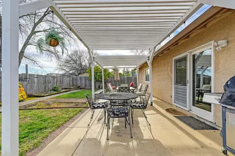 2430 Pinnacles Dr, Rocklin, CA 95677 photo 29