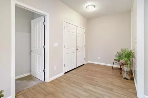 372 Eagle Dr, Ione, CA 95640 photo 4