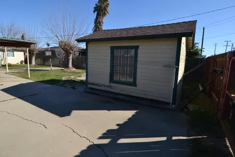 Exterior - 415 East Ave, Gustine, CA 95322 photo 9 of 10
