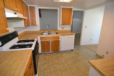 Kitchen - 415 East Ave, Gustine, CA 95322 photo 1 of 2