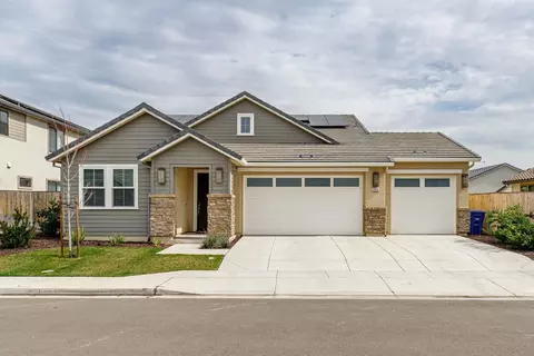 4352 Stargazer Ln, Modesto, CA 95356 photo 1