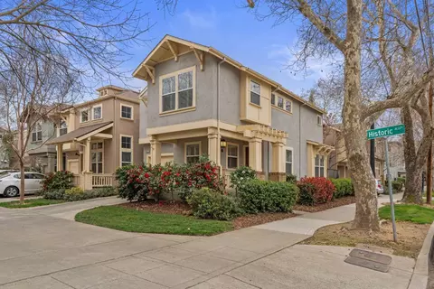 847 26 St, Sacramento, CA 95816