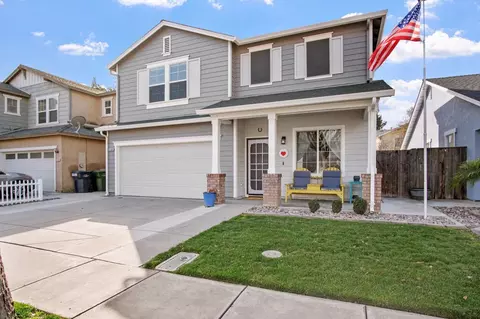 Exterior - 4145 Pathway Ln, Turlock, CA 95382 photo 3 of 6