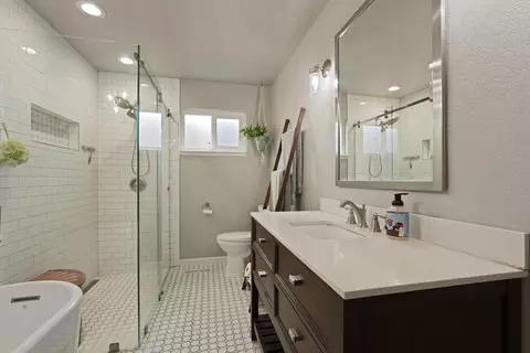 2372 Gateway Cir, Lodi, CA 95240 photo 3