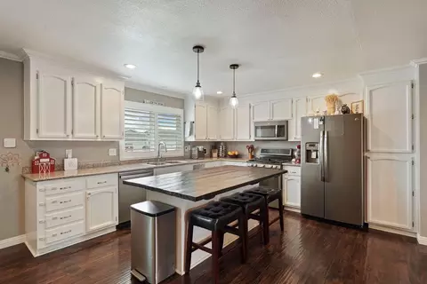 2372 Gateway Cir, Lodi, CA 95240 photo 8