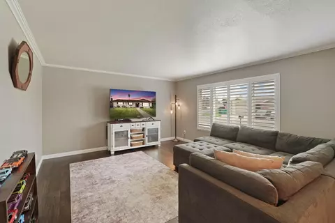 2372 Gateway Cir, Lodi, CA 95240 photo 4