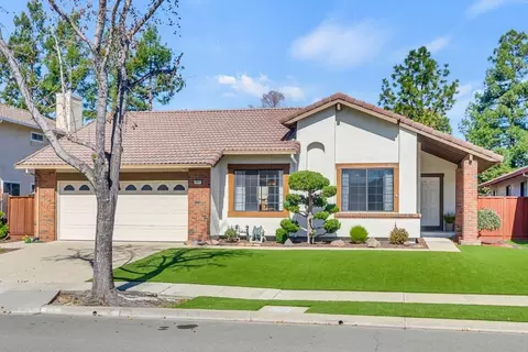 3853 Fairlands Dr, Pleasanton, CA 94588 photo 2