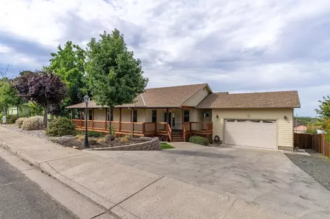 Exterior - 135 Hillside Pl, Jackson, CA 95642 photo 5 of 16