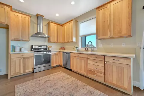 Kitchen - 135 Hillside Pl, Jackson, CA 95642 photo 2 of 8