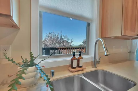 Kitchen - 135 Hillside Pl, Jackson, CA 95642 photo 1 of 8