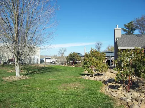 Exterior - 4492 Merced Falls Rd, Snelling, CA 95369 photo 14 of 26
