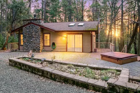 11834 Blazing Star Rd, Nevada City, CA 95959