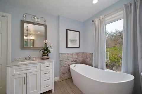 Bath - 3041 Fallen Leaf Rd, Cameron Park, CA 95682 photo 6 of 9
