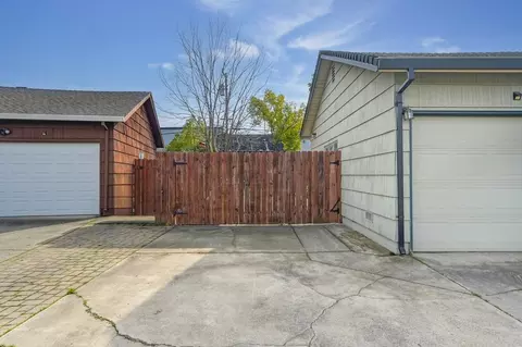 4916 Heatherdale Ln, Carmichael, CA 95608 photo 38